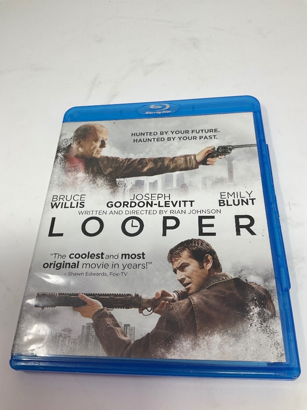 Blu Ray - Looper with Bruce Willis and Joseph Gordon Levitt. V247